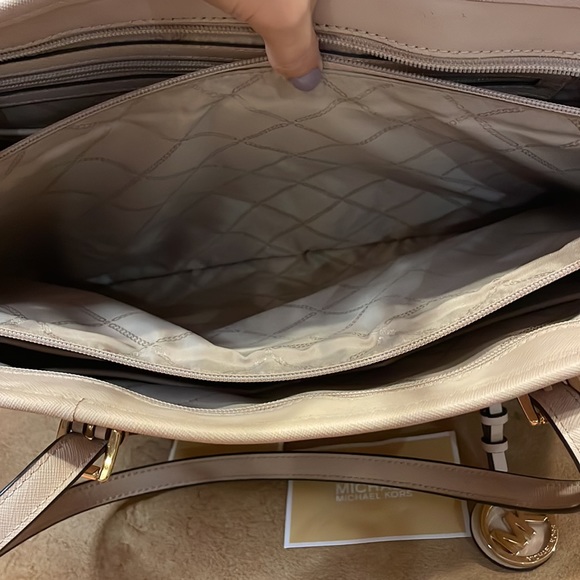 Michael Kors Jet Set Saffiano Leather Tote Soft Pink - Picture 10 of 12